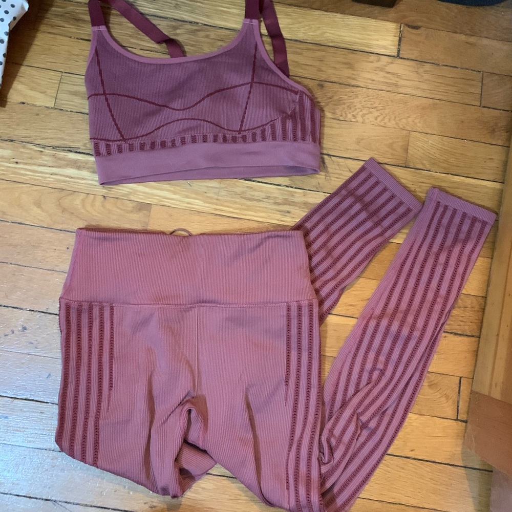 Pink fabletics seamless set